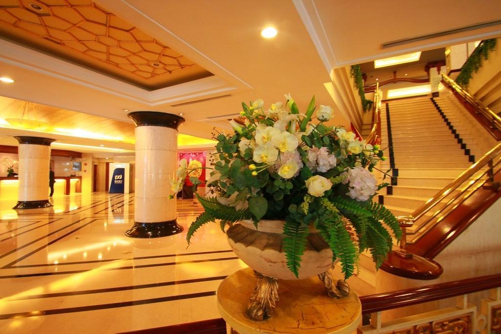 Best Western New Century Hotel 샹하이 외부 사진